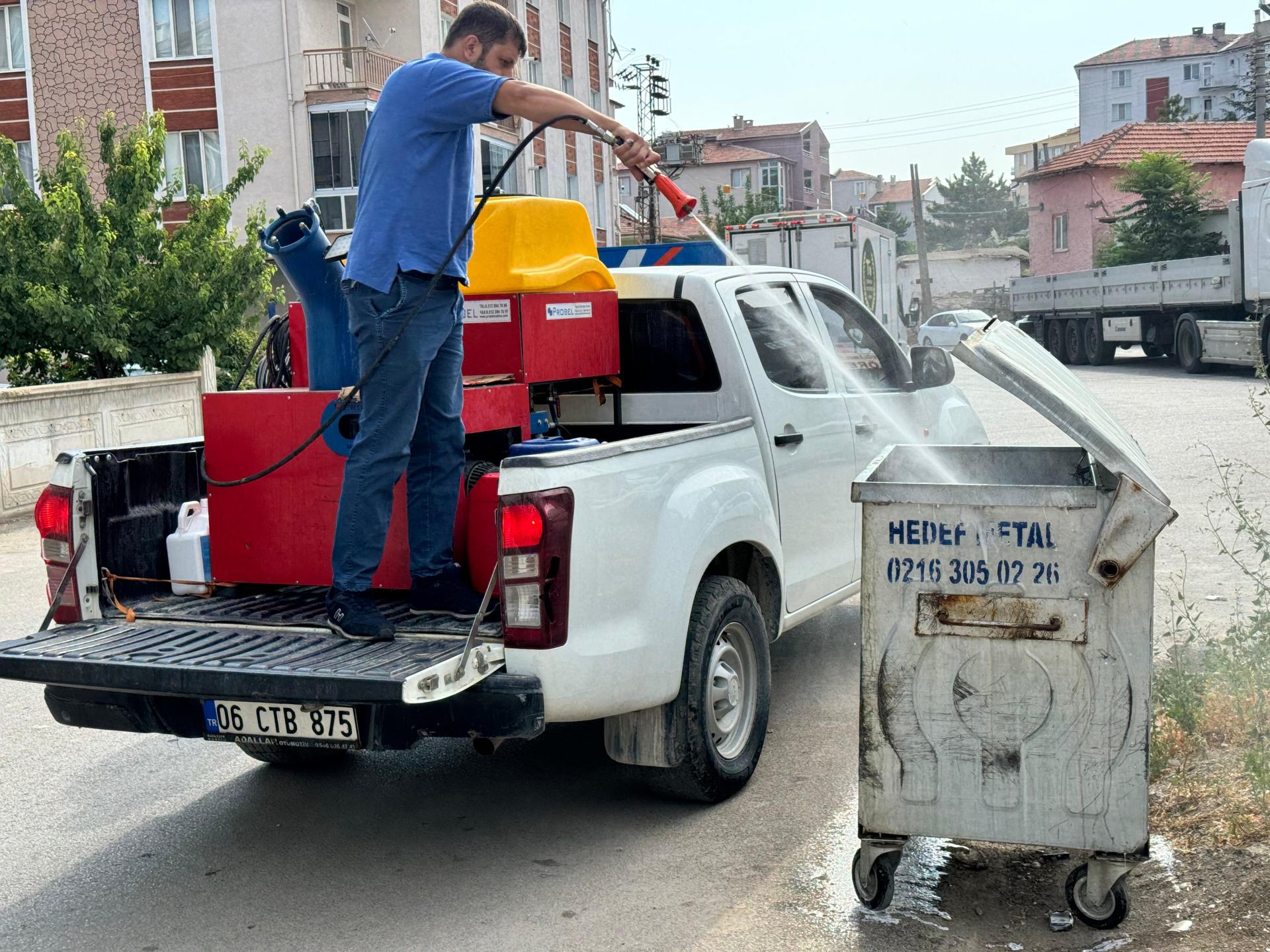 Ereğli Belediyesi’nden Konteyner Yıkama Temizliği Hizmeti