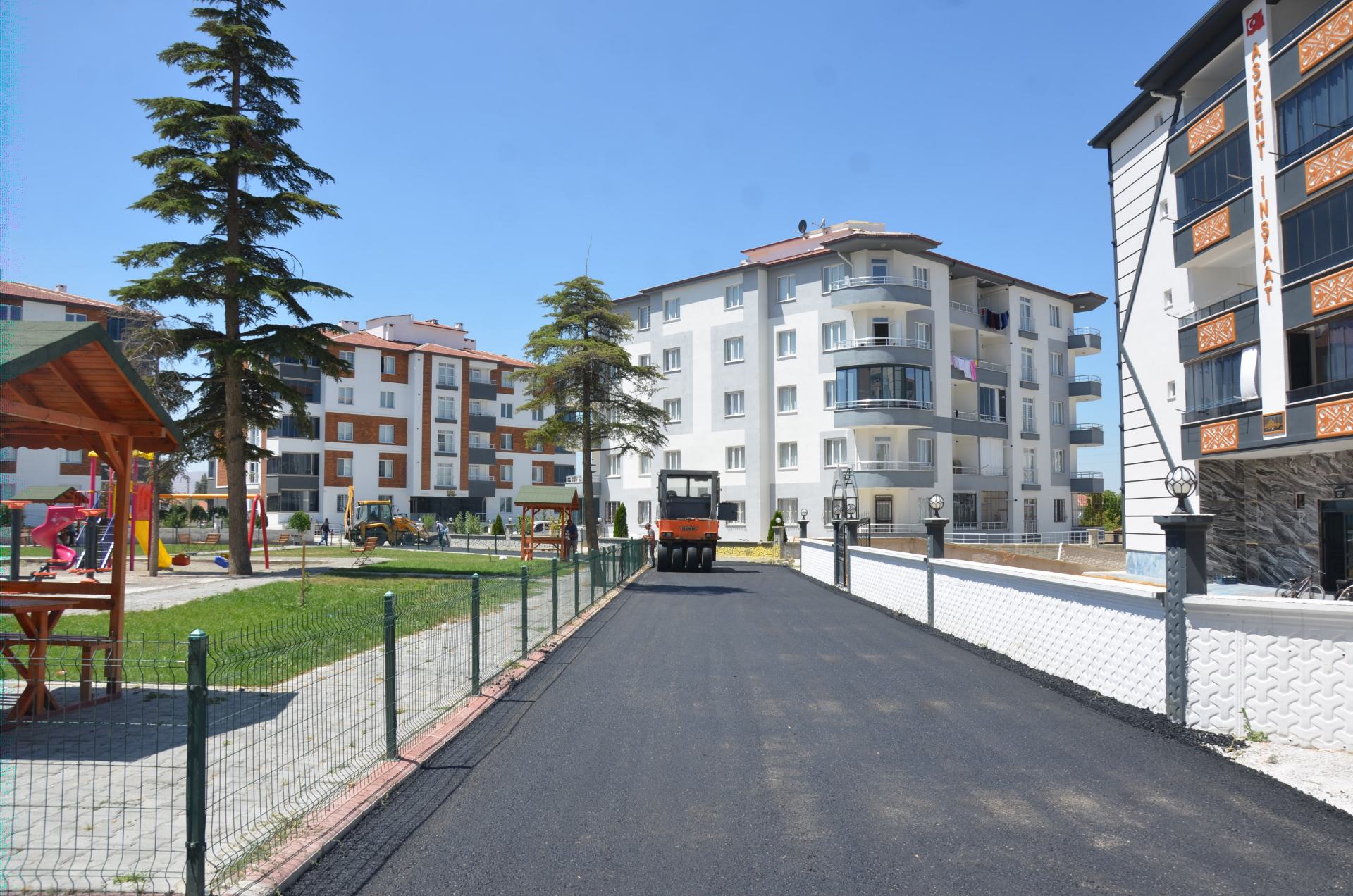 Ereğli Belediyesi Fatih Mahallesi'nde Sıcak Asfalt Çalışmasını Tamamladı