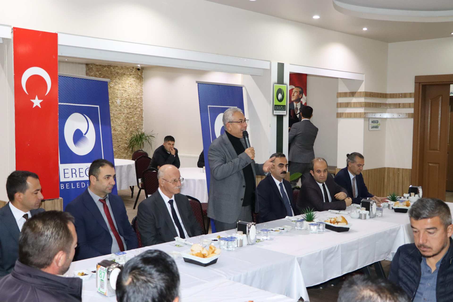 Başkan Akpınar Muhtarlarla Bir Araya Geldi