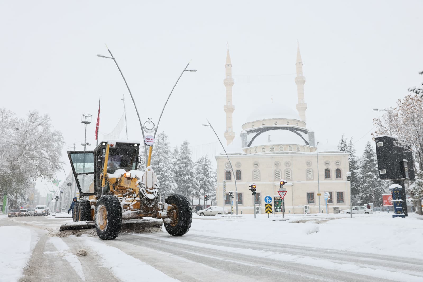 Ereğli Belediyesi’nden Yoğun Karla Mücadele
