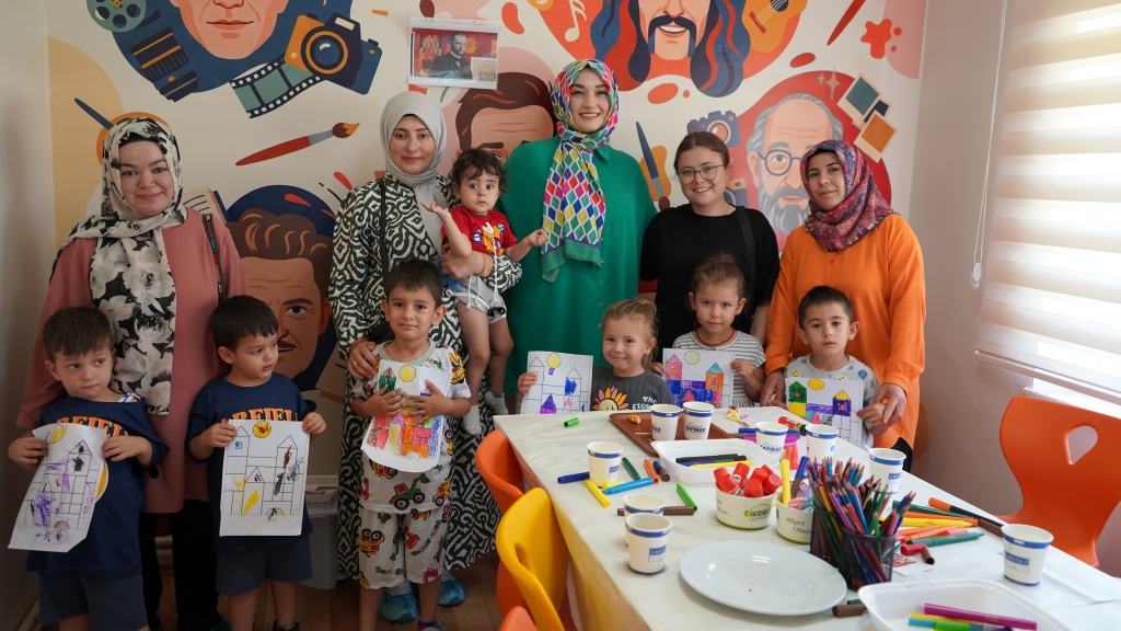 Çocuklar ve Gençler Eğlenirken Öğreniyor